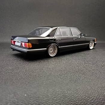1/18 メルセデス ベンツ　 W220後期　AMG　カスタム Amazon | 1/18 メルセデス ベンツ Mercedes-Benz S-Class W220